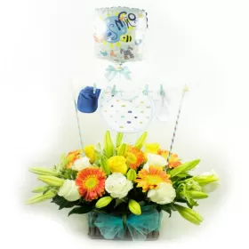 NACIMIENTO CANASTILLO CON FLORES Y ROPITA PARA NIÑO