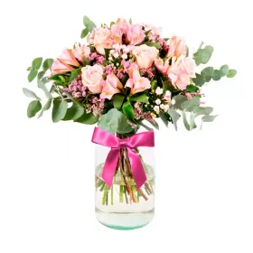 Florero Rústico con Flores Rosadas Eucalipto 6 rosas Astromelias Limonios y Flores Silvestres