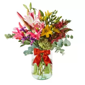 Florero rústico 10 Liliums amarillos y Rosados Iris más Perritos y Hortensia