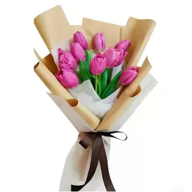 Encanto Rosado en un Ramo: 10 Tulipanes,  Envío a Domicilio en Santiago